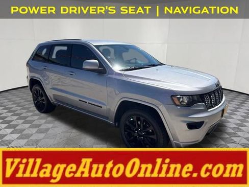 Used 2018 Jeep Grand Cherokee Altitude AWD/4WD image 5