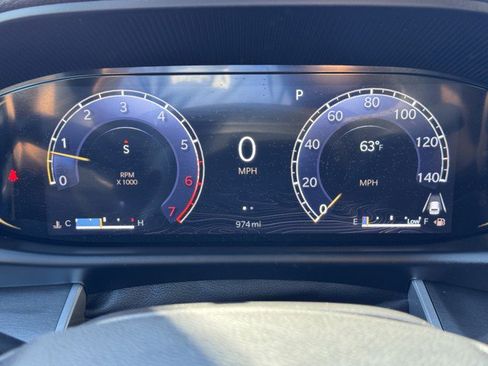 Used 2025 Jeep Wagoneer 4WD image 18