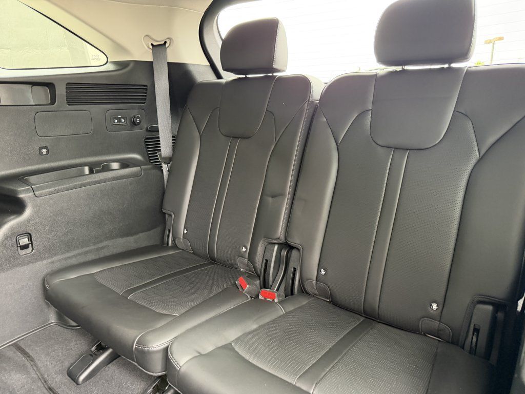 Used 2024 Kia Sorento S FWD image 35