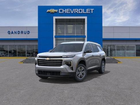 New 2026 Chevrolet Traverse LT w/ Driver Confidence Package image 8