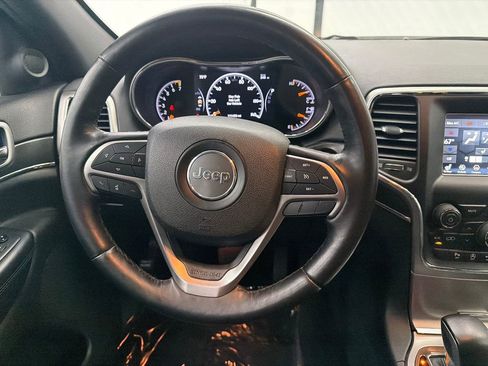 Used 2018 Jeep Grand Cherokee Limited image 23