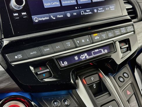 Certified 2025 Honda Odyssey Elite image 16