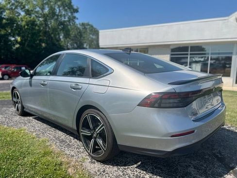 Used 2024 Honda Accord Sport image 6
