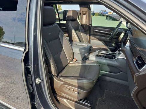 Used 2021 GMC Yukon Denali w/ LPO, Illumination Package image 10