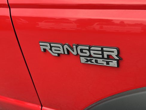 Used 2004 Ford Ranger XLT AWD/4WD image 9