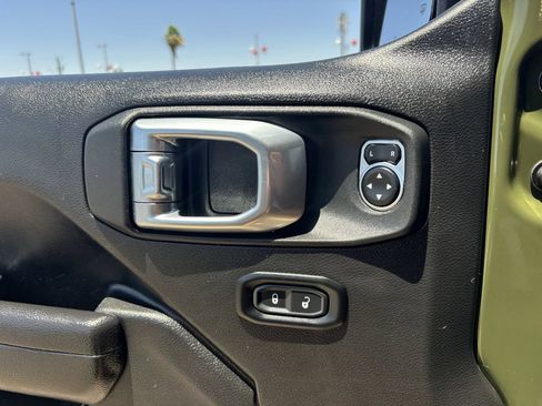 Used 2023 Jeep Gladiator Mojave w/ Trailer Tow Package AWD/4WD image 22