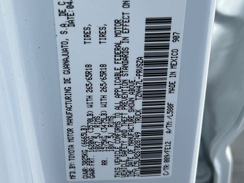 Certified 2025 Toyota Tacoma TRD Sport image 21