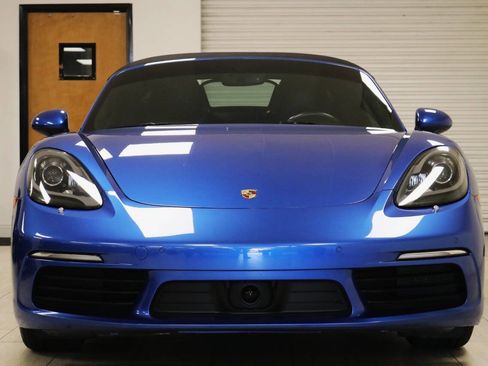 Used 2018 Porsche 718 Boxster RWD image 4