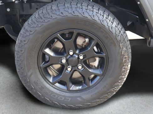 Used 2022 Jeep Wrangler Unlimited Sport AWD/4WD image 30
