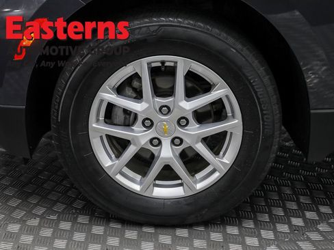 Used 2022 Chevrolet Equinox LT w/ LPO, Floor Liner Package image 31