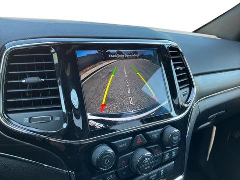 Used 2021 Jeep Grand Cherokee Limited RWD image 13