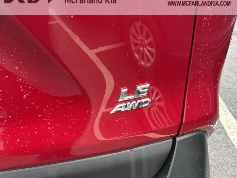 Used 2021 Toyota RAV4 LE image 10