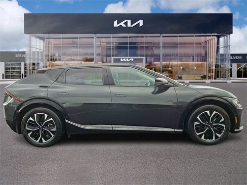Certified 2022 Kia EV6 Wind w/ Wind Technology Package image 7
