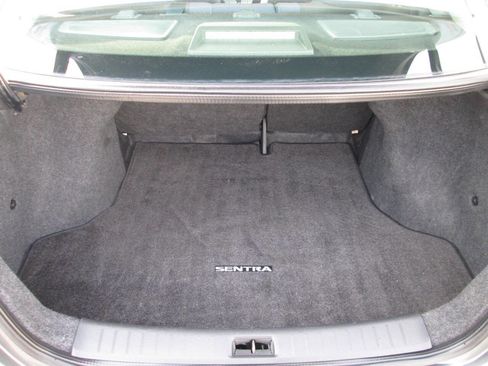 Used 2015 Nissan Sentra S image 17