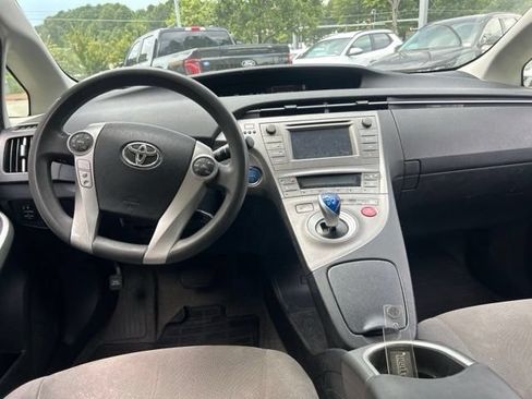 Used 2015 Toyota Prius Two FWD image 7