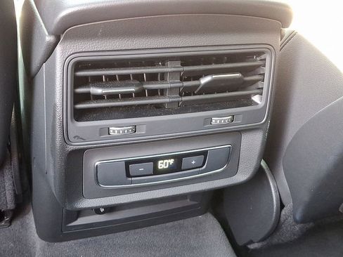 Certified 2023 Audi Q7 2.0T Premium w/ Towing Package image 11