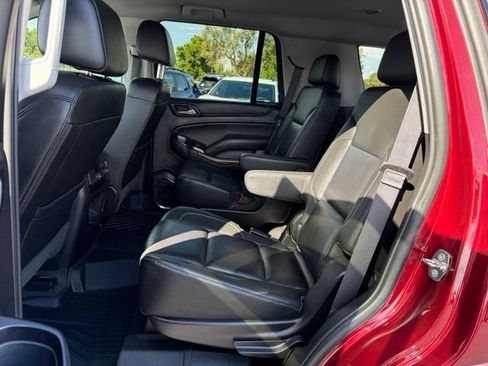 Used 2019 Chevrolet Tahoe LT w/ Luxury Package RWD image 15