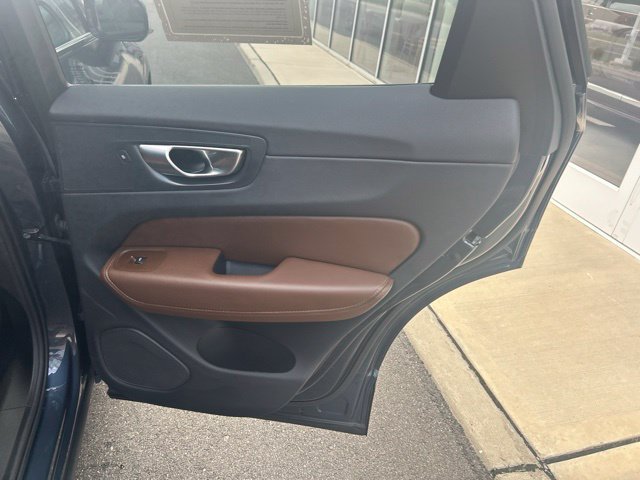 Certified 2025 Volvo XC60 B5 Plus w/ Climate Package AWD/4WD image 12