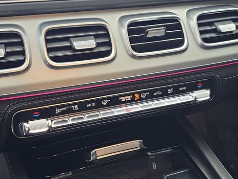 Certified 2025 Mercedes-Benz GLE 53 AMG 4MATIC Coupe image 23