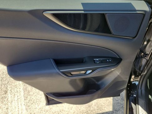 Used 2025 Lexus NX 250 FWD w/ Accessory Package (Z2) image 11