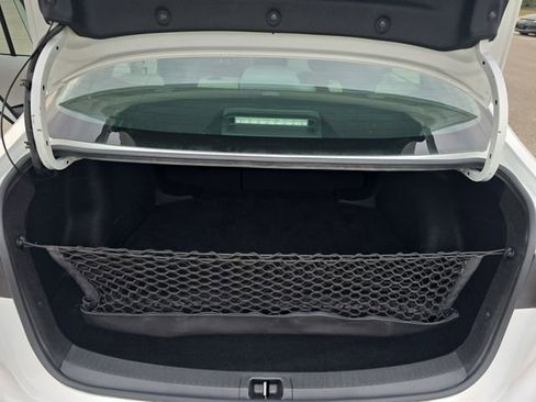 Used 2020 Toyota Corolla L image 12