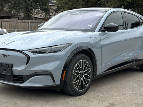 Used 2024 Ford Mustang Mach-E Premium image 3