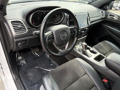 Used 2021 Jeep Grand Cherokee Laredo X AWD/4WD image 9