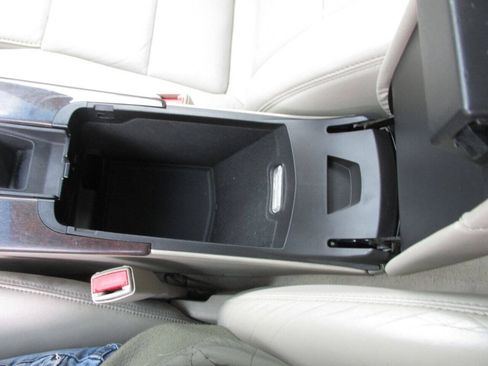 Used 2015 Cadillac XTS Limousine FWD image 41