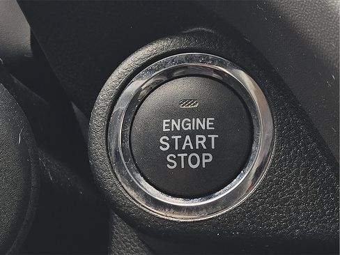 Used 2024 Subaru Crosstrek 2.0i Premium image 17