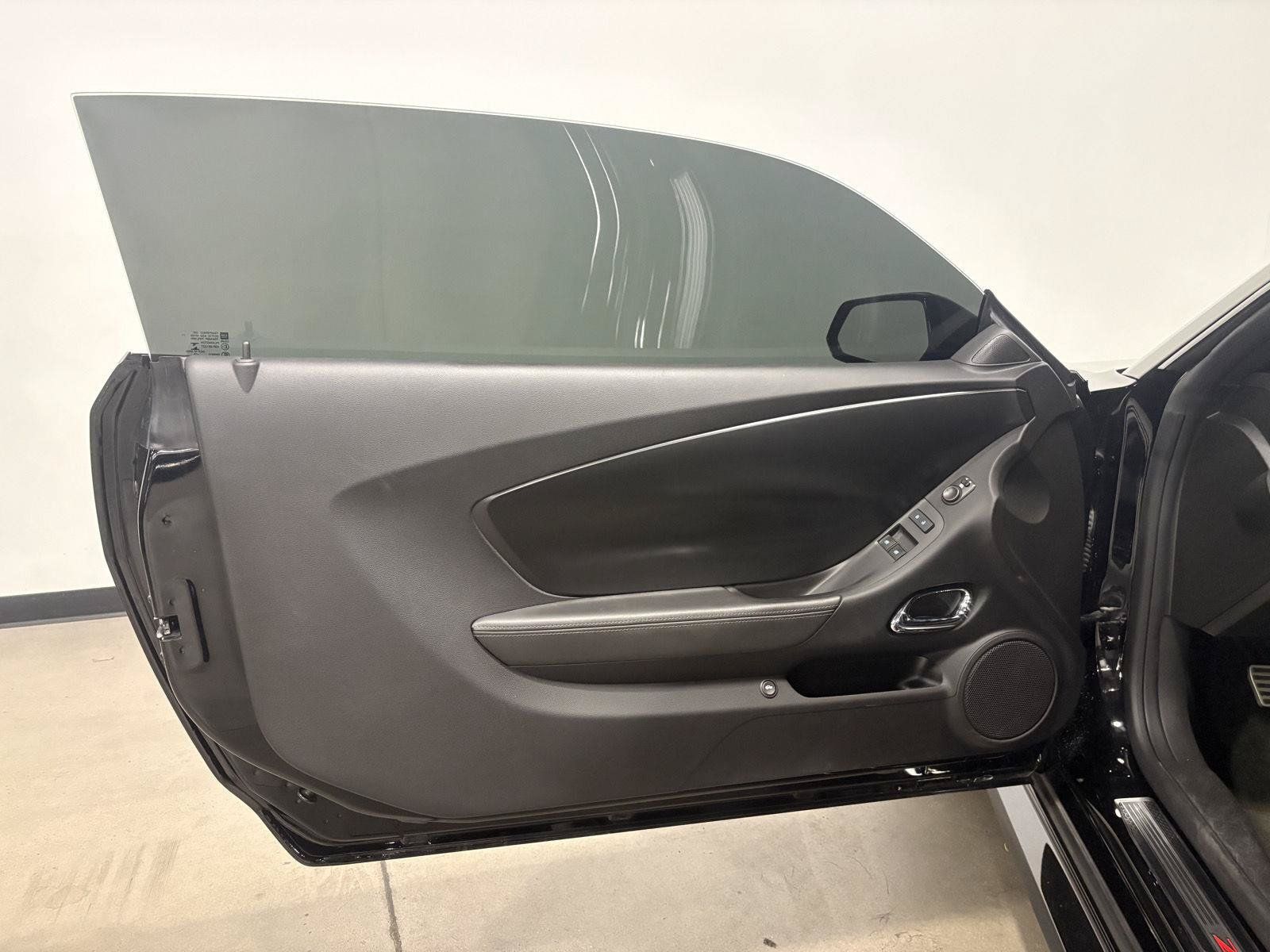 Used 2015 Chevrolet Camaro Z/28 RWD image 15