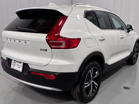 Certified 2023 Volvo XC40 B5 Plus w/ Climate Package AWD/4WD image 9