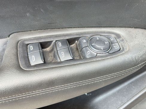 Used 2024 Cadillac XT6 Luxury FWD image 11
