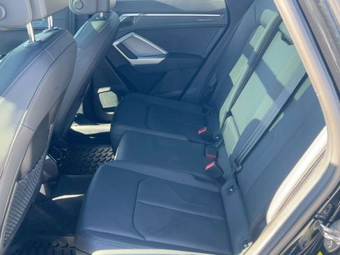 Certified 2025 Audi Q3 2.0T Premium w/ Convenience Package image 15