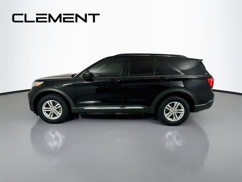 Certified 2022 Ford Explorer XLT w/ Equipment Group 202A AWD/4WD image 6