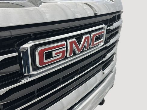 Used 2024 GMC Sierra 3500 SLE w/ SLE Value Package image 28