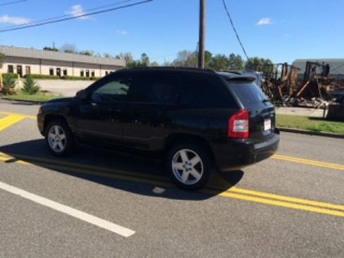 Used 2010 Jeep Compass Sport w/ PWR Equipment Group image 4