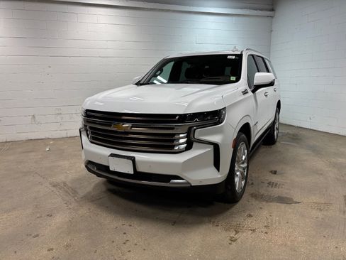 Used 2023 Chevrolet Tahoe High Country w/ Premium Package AWD/4WD image 2