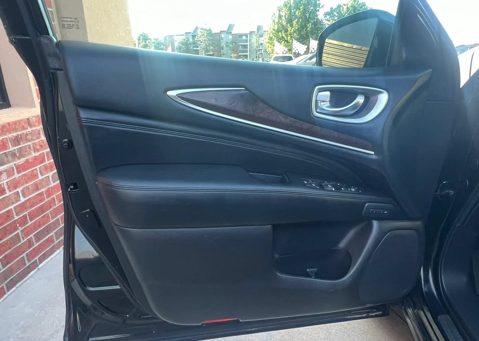 Used 2014 INFINITI QX60 Luxe w/ Deluxe Touring Package AWD/4WD image 12