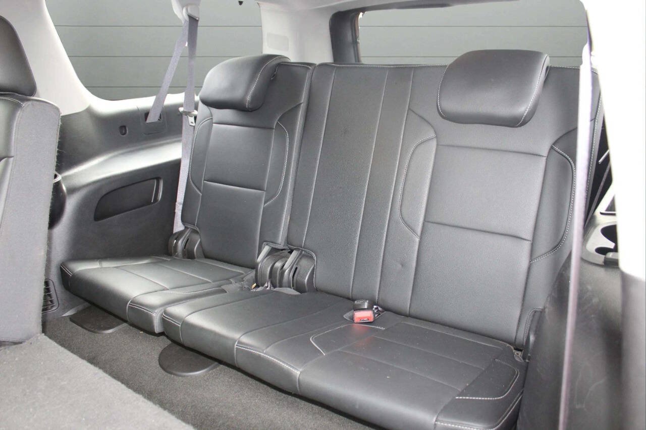 Used 2017 Chevrolet Suburban LT AWD/4WD image 15
