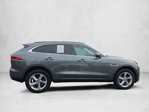 Used 2019 Jaguar F-PACE Premium AWD/4WD image 4
