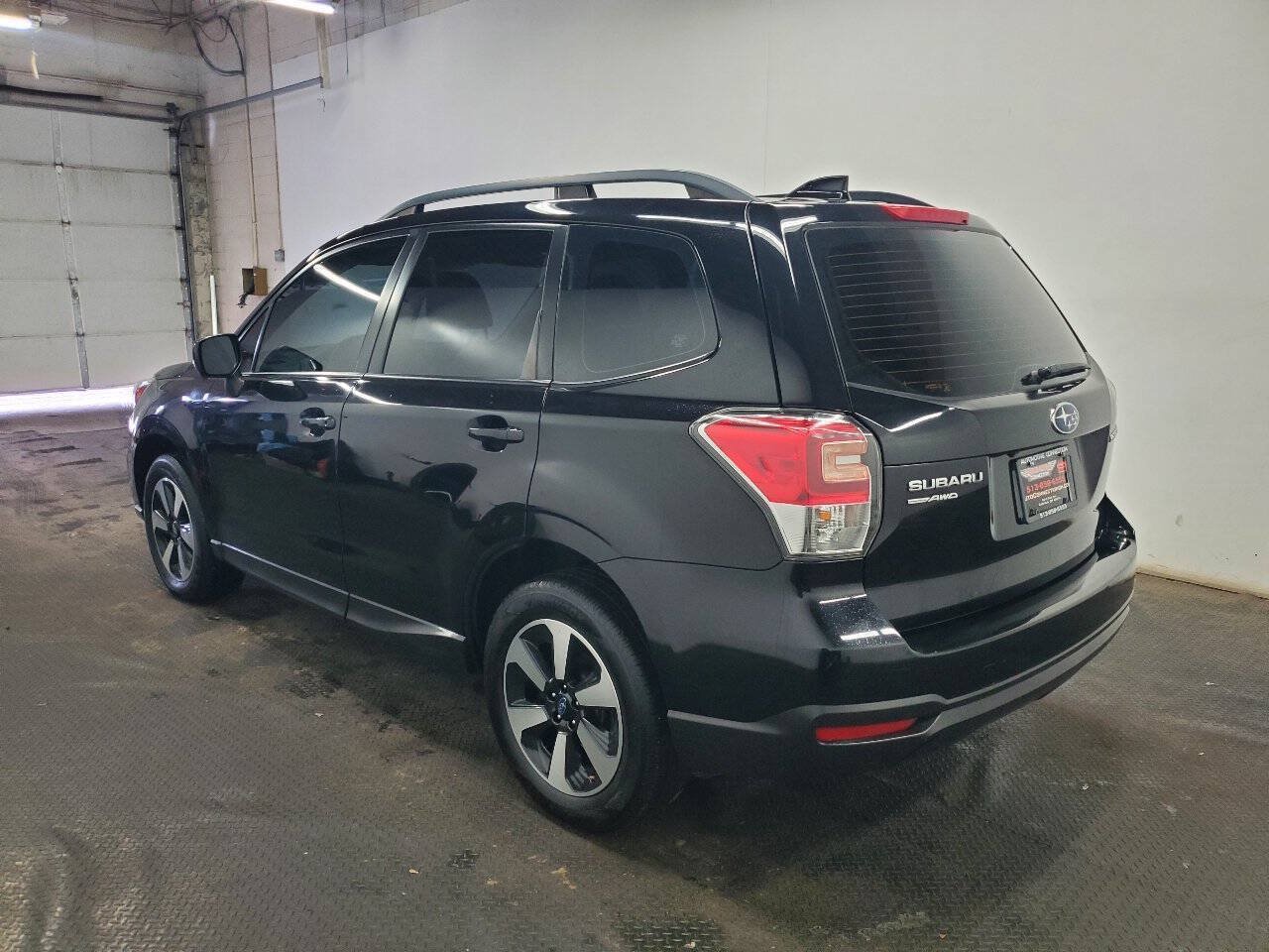 Used 2018 Subaru Forester 2.5i w/ Alloy Wheel Package AWD/4WD image 5