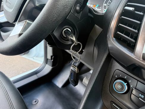 Used 2020 Ford Transit Connect XL FWD image 33