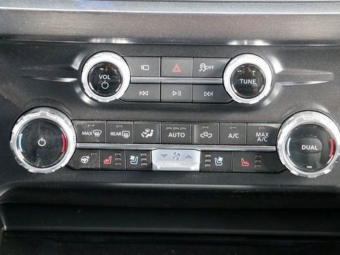 New 2026 Ford F250 Lariat w/ Black Appearance Package image 35