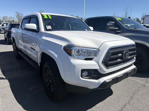 Used 2021 Toyota Tacoma SR5 image 31
