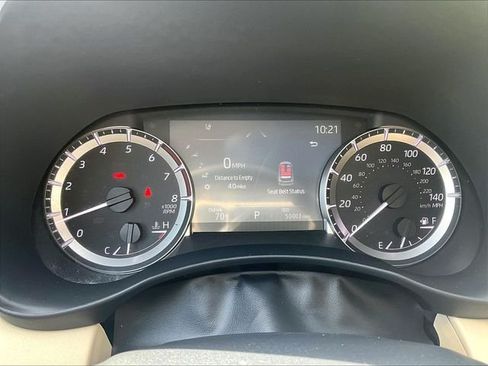 Used 2023 Toyota Highlander XLE AWD/4WD image 26