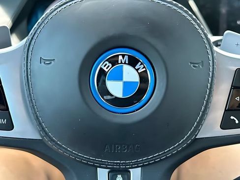 Used 2022 BMW X5 xDrive45e w/ M Sport Package AWD/4WD image 27