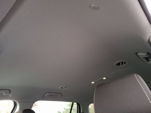 Certified 2023 GMC Acadia SLE w/ Driver Convenience Package image 21