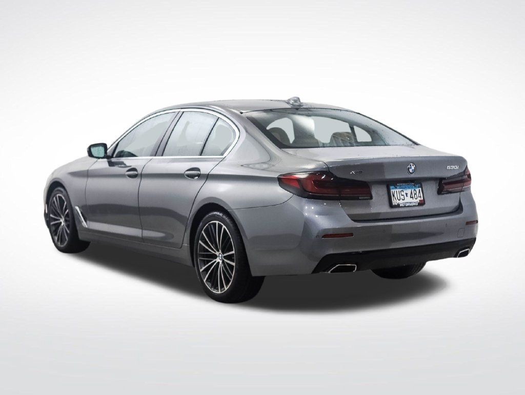 Certified 2023 BMW 530i xDrive w/ Premium Package AWD/4WD image 3