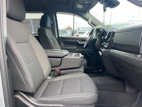 Used 2024 GMC Sierra 1500 Elevation image 11