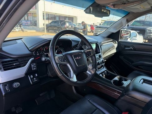 Used 2018 GMC Yukon SLT w/ HD Trailering Package image 10
